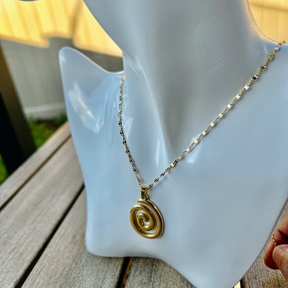 18K Gold Plated Spiral Necklace - Picture 3 of 3